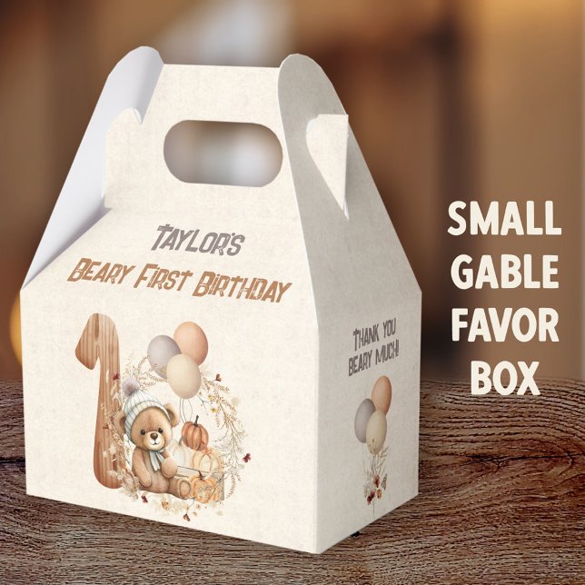 Caja Para Regalos Calabaza del Oso Caído Niño Primer Cumpleaños Hora (Fall Bear Girl Small Gable Favor Boxes - You can choose from 3 sizes of these gable favor boxes)