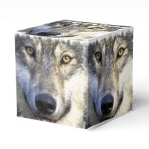 Cara de lobo cerrada