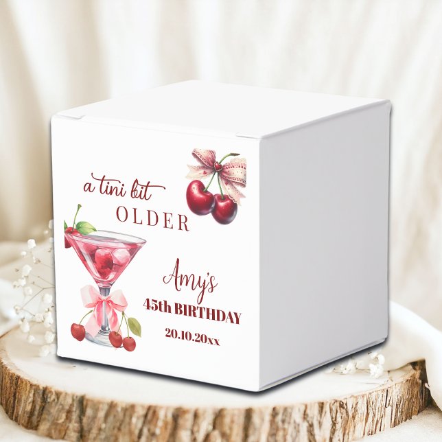 Caja Para Regalos Chic A Tini Bit Older Cherry Martini 45th Birthday (Subido por el creador)