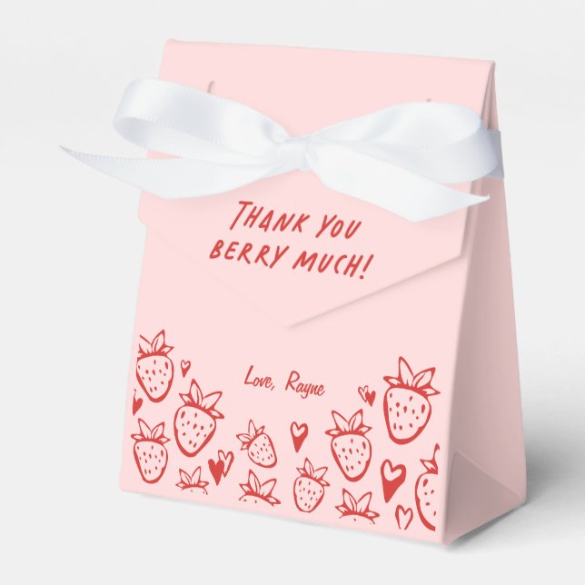 Caja Para Regalos Chicas de fresa Whimsical Coquette Cumpleaños (Front Side)