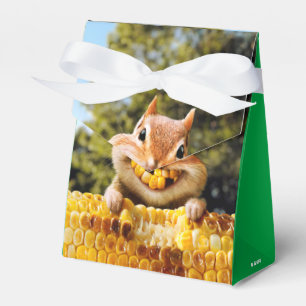 Caja Para Regalos Chipmunk Comiendo maíz