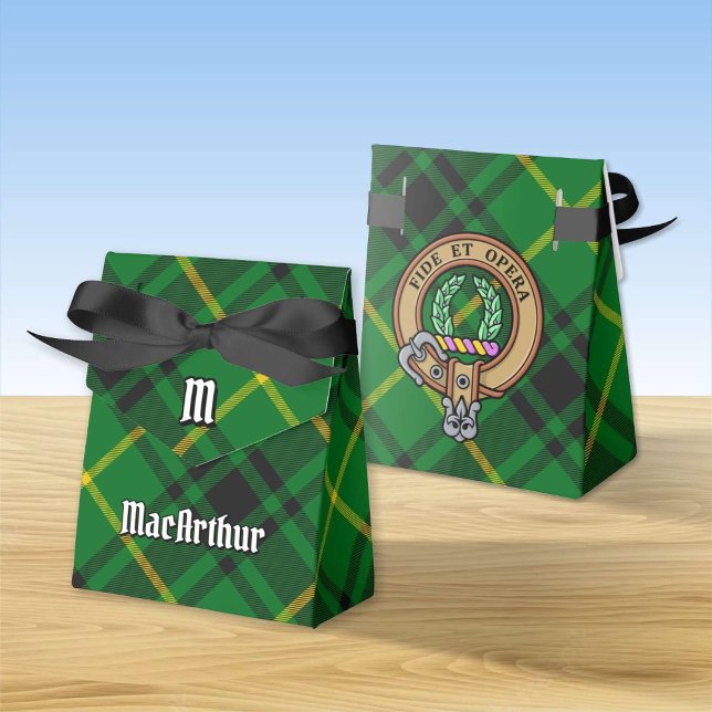 Caja Para Regalos Clan MacArthur Escudo sobre Tartán (Subido por el creador)