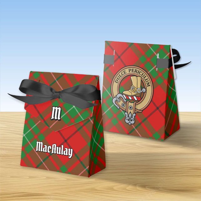 Caja Para Regalos Clan MacAulay Escudo sobre Tartán (Subido por el creador)