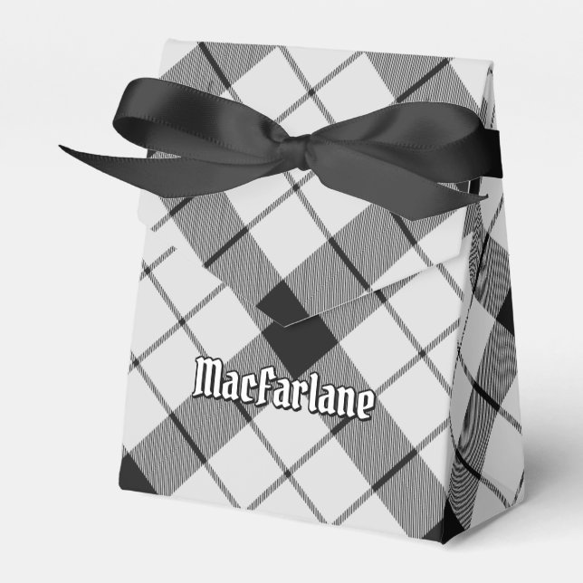 Caja Para Regalos Clan MacFarlane Tartán blanco y negro (Front Side)