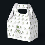 Caja Para Regalos Cold snowman<br><div class="desc">A cute snowman wearing a hat and scarf</div>