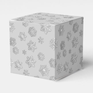 Caja Para Regalos Copos de nieve plateados de 3 d sobre fondo platea