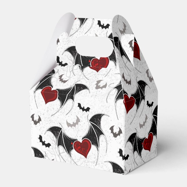 Caja Para Regalos Corazón de Halloween con alas de murciélago negro (Front Side)