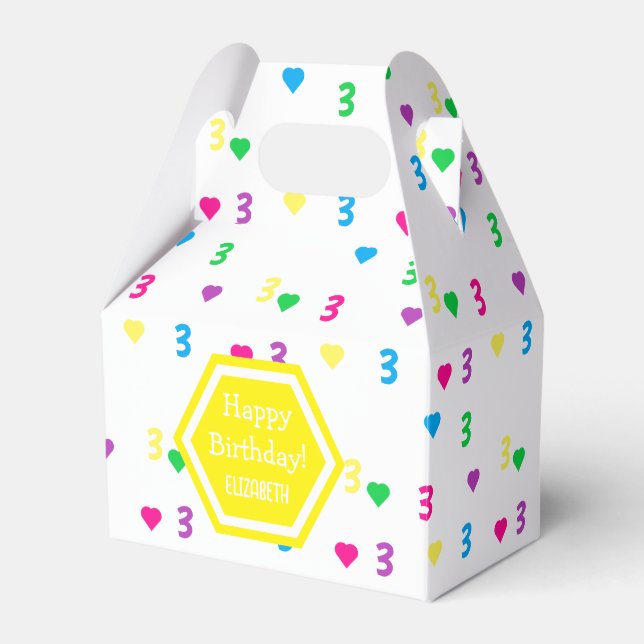 Caja Para Regalos Corazones arcoiris Tercer cumpleaños (Front Side)