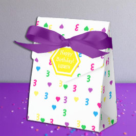 Caja Para Regalos Corazones arcoiris Tercer cumpleaños