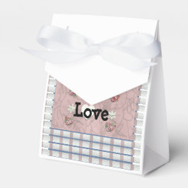 Caja Para Regalos Corazones de amor tres