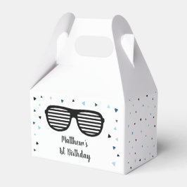Caja Para Regalos Cumpleaños de dos chicos de gafas de sol de Guay