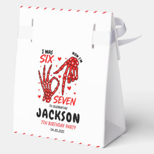 Caja Para Regalos Cumpleaños Seis Siete Esqueleto Manos Fiesta