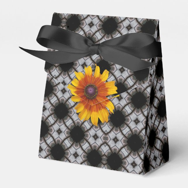 Caja Para Regalos Delicada Lace Y Susan De Ojos Negros (Front Side)