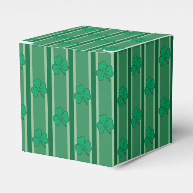 Caja Para Regalos Diversión y fantasía Shamrock (Costado Anverso)