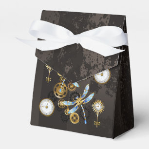 Caja Para Regalos Dragoniscos de Steampunk sobre fondo rayado marró