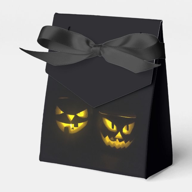 Caja Para Regalos Eerie Halloween Cara de calabaza amarilla en la no (Front Side)
