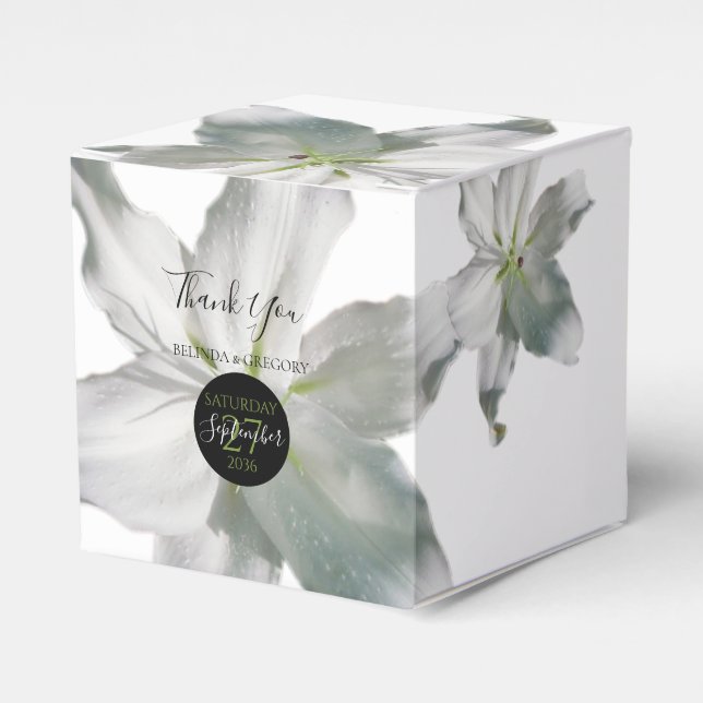 Caja Para Regalos Elegante Boda de Lilies Blancos (Costado Anverso)