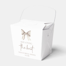 Caja Para Regalos Ella está atando el nudo Arco blanco Despedida de