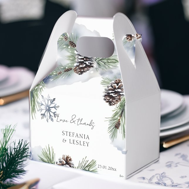 Caja Para Regalos Favoritos de boda de invierno personalizados (Winter wedding favors personalized favor box simple pines and pinecones muted colors favor box)