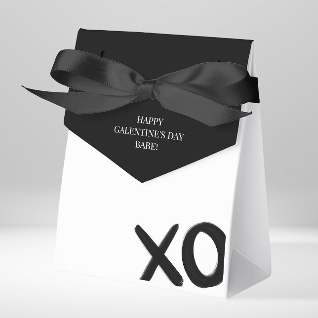 Caja Para Regalos Feliz Día de Galentine XOXO Blanco Negro Moderno (Happy Galentine's Day XOXO Black White Modern Favor Boxes)