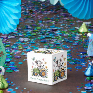Caja Para Regalos Fiesta de cumpleaños del niño con vaca linda en tr