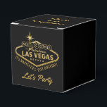 Caja Para Regalos Fiesta de oro de las Vegas 21st Birthday personali<br><div class="desc">Diseño personalizado de Fabulous Las Vegas Marquee en cajas de favores para un Fiesta de cumpleaños número 21 en Las Vegas, mostrado en negro y oro con la redacción personalizado "Gracias por estar aquí" que se puede editar para adaptarse a su estilo y personalidad. También se pueden cambiar todos los...</div>