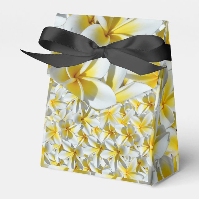 Caja Para Regalos Flores Frangipani Amarillas Y Blancas, (Front Side)