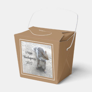 Caja Para Regalos Foto de la pequeña ardilla con cola blanda