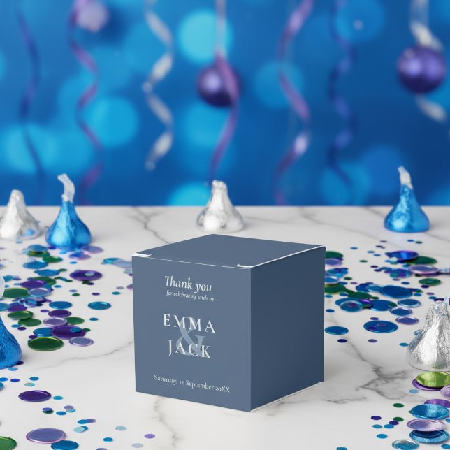 Caja Para Regalos Fuente Serif Elegante Azul Clásico con et ampersan (Classic Blue Elegant Serif Font modern ampersand Favor Boxes.)