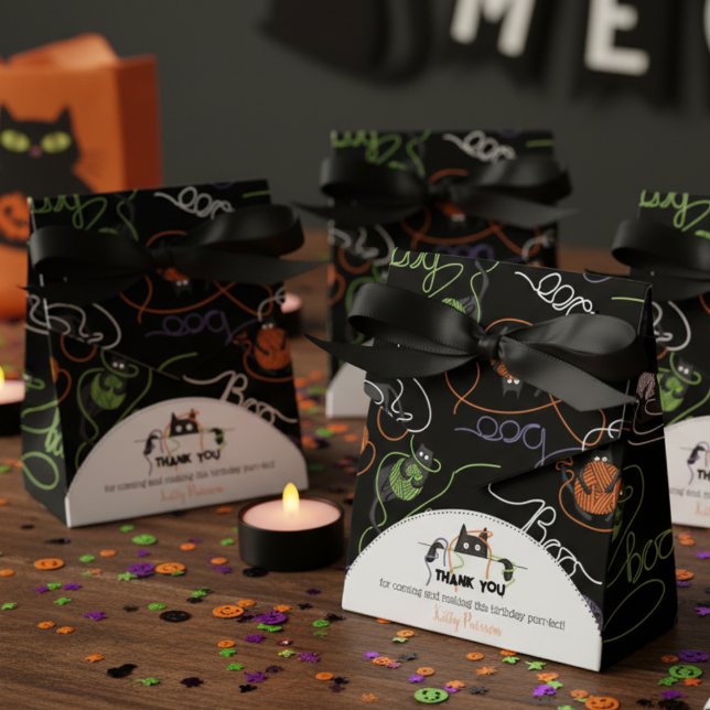 Caja Para Regalos Gatos negros y Yarn Halloween enmarañados a la per (Cute Black Cats Favor Boxes for Kids Birthday. Whimsical Black Kittens Playing with Halloween Yarn)