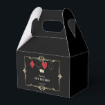 Caja Para Regalos Gold Art Deco Vegas Casino Royale 50 cumpleaños<br><div class="desc">¡CUALQUIER EDAD! Glam, Royal, Diseño de tarjetas Vintage Gran Gatsby y Casino con temática. Presenta un Gran Gatsby, una forma de estilo Hollywood Art Deco de los años 20 de Roaring, una imitación real de oro más libre de lis, fuentes vintage, un par de dados, también, jugando trajes de cartas...</div>
