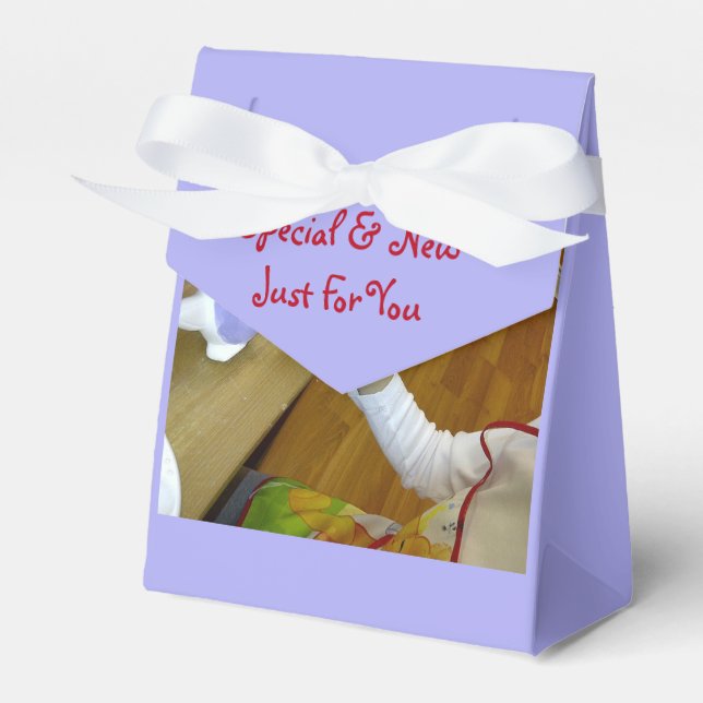 Caja Para Regalos Just for You Tent Favor Box de RoseWrites (Front Side)