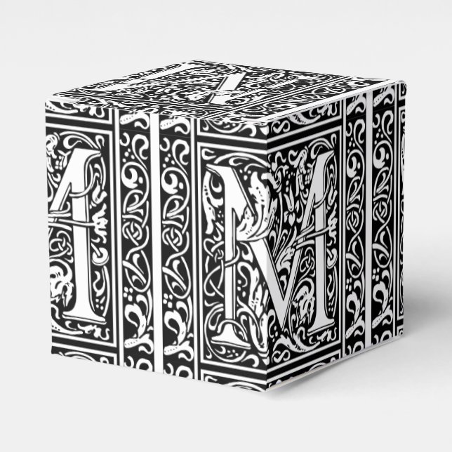 Caja Para Regalos Letra M Monograma medieval Art Nouveau (Costado Anverso)