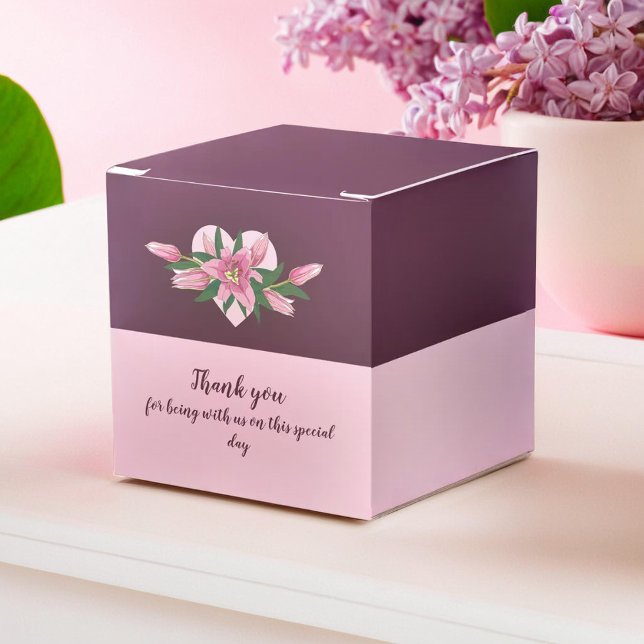 Caja Para Regalos Lily Purple Blooming Gracias/ Feliz cumpleaños (Purple Blooming Lily Thank you/ Happy Birthday Favor Boxes)