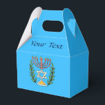Caja Para Regalos Magen persa David Menorah<br><div class="desc">Esta imagen fue adaptada de una antigua teja judía persa y cuenta con una menorah con un Magen David (Estrella de David) enmarcado por ramas de olivo. Se han conservado las imperfecciones de la imagen original pintada a mano.</div>