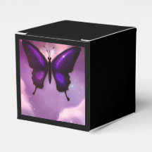 Mariposa púrpura profunda
