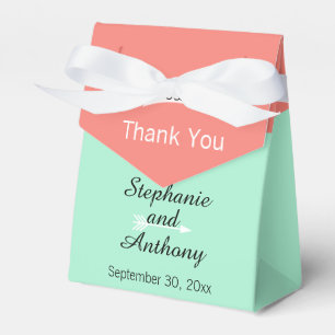 Caja Para Regalos Mención monográfica y bloque de color coral gracia