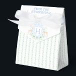 Caja Para Regalos Navidades Deer Escudo | Inicial<br><div class="desc">El elegante escudo de monograma acuarela le da a esta caja un aspecto hermoso e intemporal. Hay un patrón de franja floral de vacaciones en la mitad inferior de la caja. Los colores incluyen el verde sabio y el azul. Si tiene alguna pregunta o necesita ayuda para personalizar esta etiqueta,...</div>