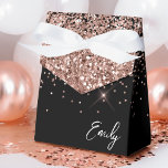 Caja Para Regalos Nombre de monograma del Purpurina negro Rubor rosa<br><div class="desc">Girly Black and Rosa Gold - Rubor Pink Sparkle Purpurina Monograma Nombre y Cajas de Regalo de Fiesta de Papel Inicial Esto hace que el dulce perfecto 16 cumpleaños, boda, ducha de novia, aniversario, ducha de bebé o regalo de despedida de soltera para alguien que ama el lujo glam y...</div>