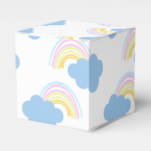 Nubes de verano arcoíris Garabato pastel Doodle   