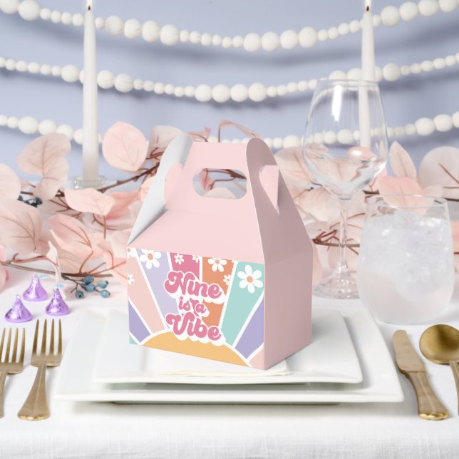 Caja Para Regalos Nueve es una margarita arcoiris retro de color vib (Boda)