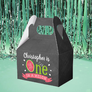 Caja Para Regalos One In A Melon Chalkboard Primer cumpleaños