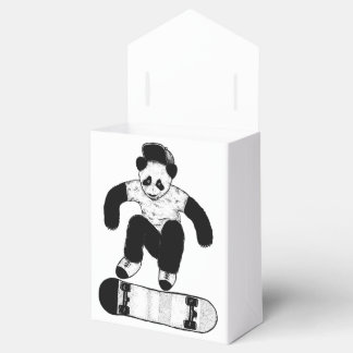Caja Para Regalos Panda en monopatín