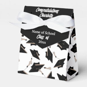 Caja Para Regalos Partido de Graduación, Black Caps on White Gracias
