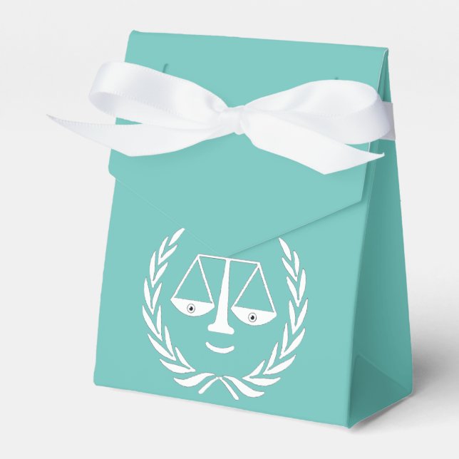Caja Para Regalos Partido de Graduación de Facultad de Derecho (Front Side)