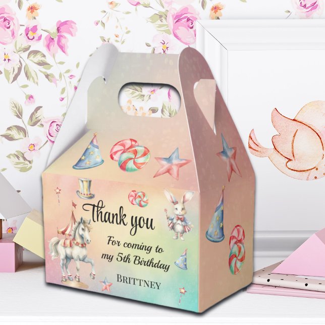 Caja Para Regalos Pastel arcoiris con animales 5 cumpleaños (Subido por el creador)