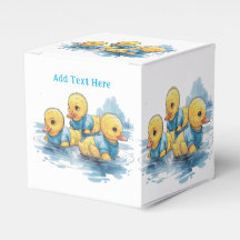 Pato de caucho con ropa azul