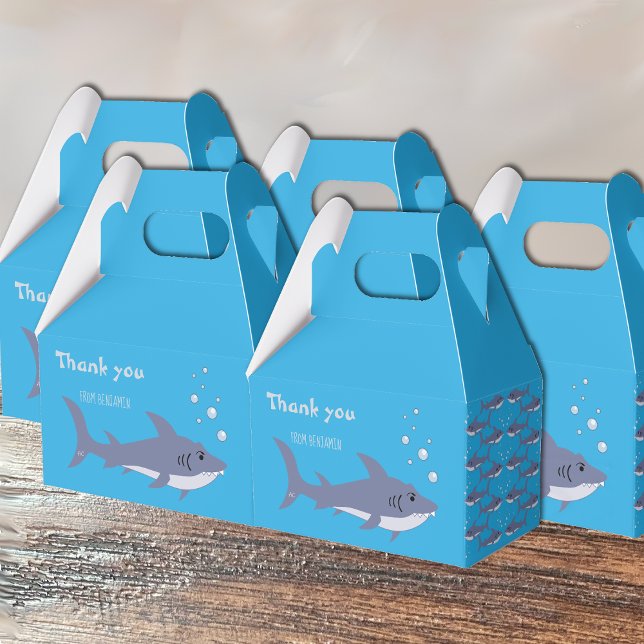 Caja Para Regalos Personalizado nadando niño de tiburón cumpleaños c (Subido por el creador)