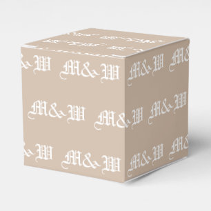 Caja Para Regalos Personalizar con regalo inicial de beige monograma