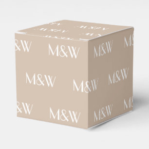 Caja Para Regalos Personalizar con regalo inicial de beige monograma